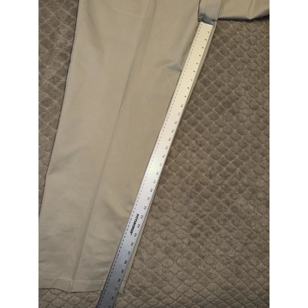 Izod Chinos Men's Khaki Pants Size 42x32 Straight Fit Excellent Condition